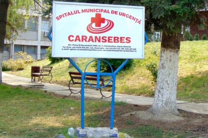 La spitalul din Caransebeş, doar jumătate dintre infirmiere şi brancardieri s-au vaccinat anti-COVID!