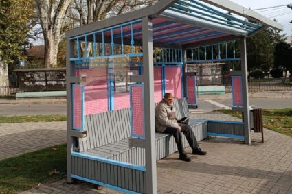 Se reabilitează staţiile autobuz la Caransebeş