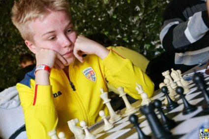 „Minunea blondă“ din Caransebeş şi-a măsurat puterile cu campioni la Seniori din 12 ţări