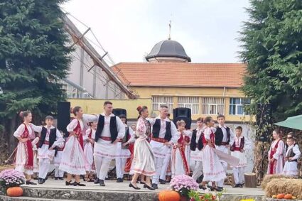 „Junii Gugulani” din Caransebeş, la Târgul de Turism al României