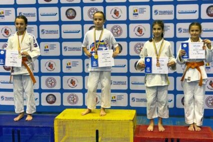 Cataleya Rădoi, din Caransebeş, vicecampioană naţională la judo