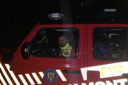 Cioban rătăcit în Munții Tarcu, recuperat de salvamontişti