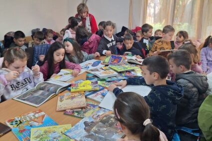 Biblioteca din Caransebeș, o altfel de școală