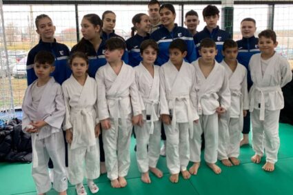 14 medalii pentru tinerii judokani caransebeșeni la Cupa Carolina