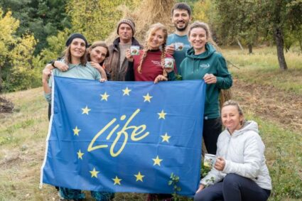 Acțiunea „Culegătorii”, muncă în echipă și zâmbete în livezile din Feneș