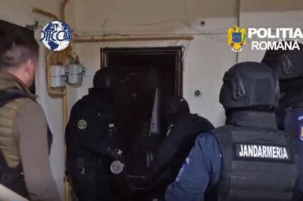 Polițiștii caransebeșeni, implicați în destructurarea unui grup cercetat pentru trafic de migranți